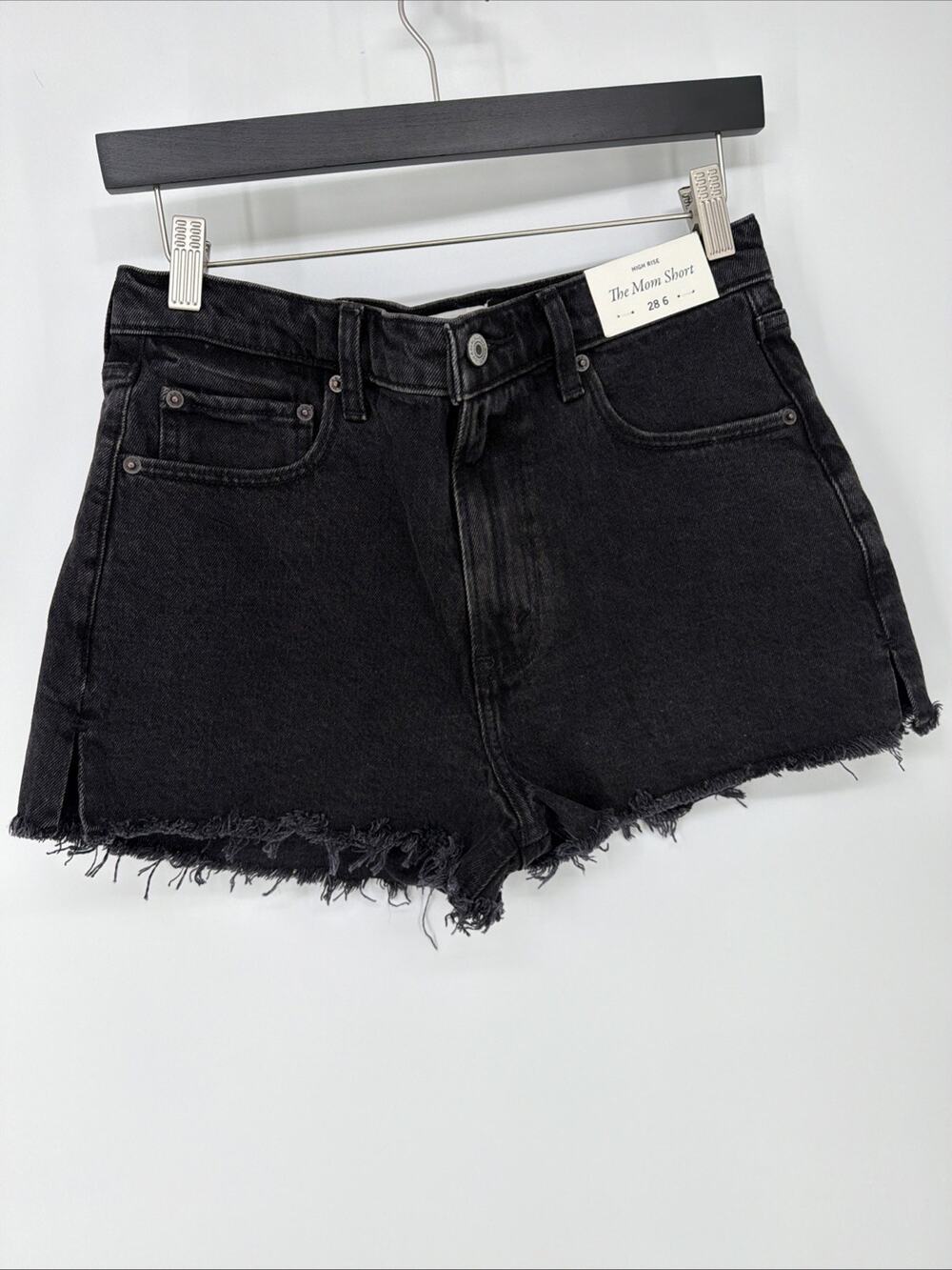 ABERCROMBIE & FITCH HIGH RISE THE MOM SHORT DENIM SIZE 28/6 BLACK